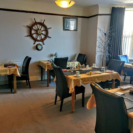 Holyhead Lodge Buitenkant foto