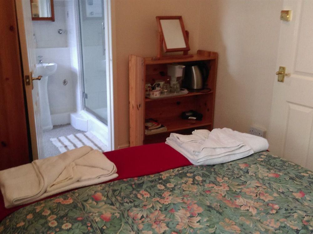 Holyhead Lodge Buitenkant foto