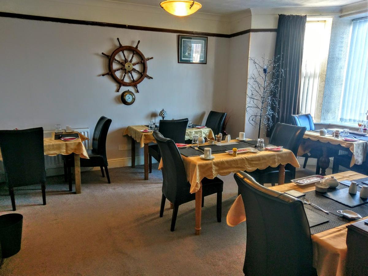 Holyhead Lodge Buitenkant foto